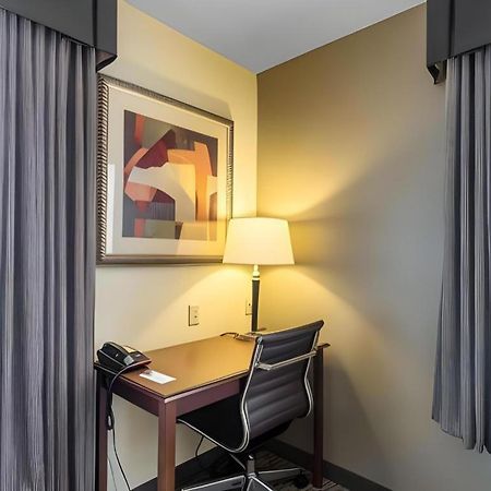 Comfort Inn & Suites Мэдисонвилл Экстерьер фото